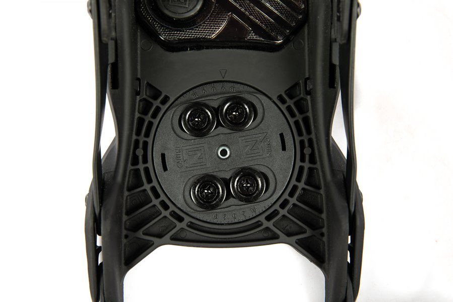 836440_001_machine_carbon_grey_detail_16_2673850