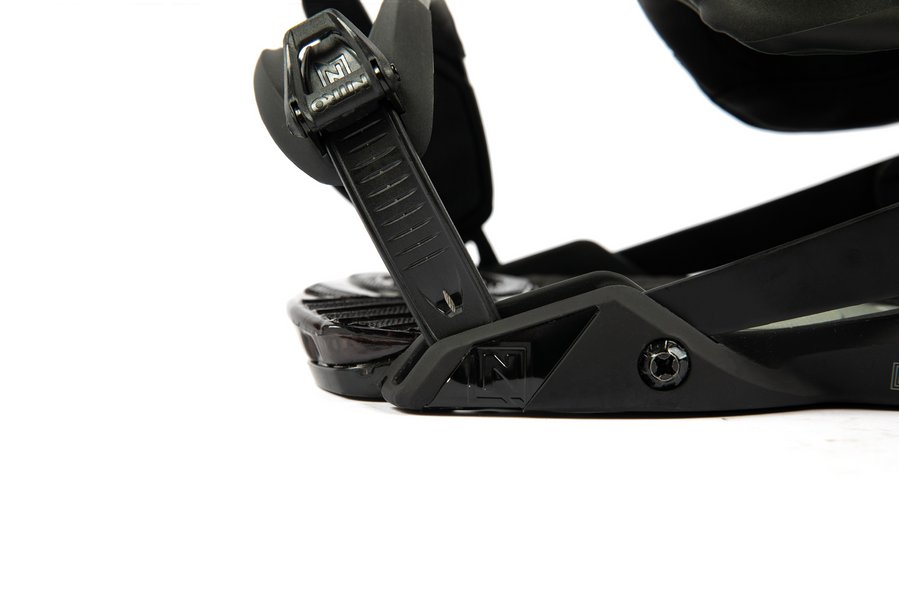 836440_001_machine_carbon_grey_detail_6_2673860