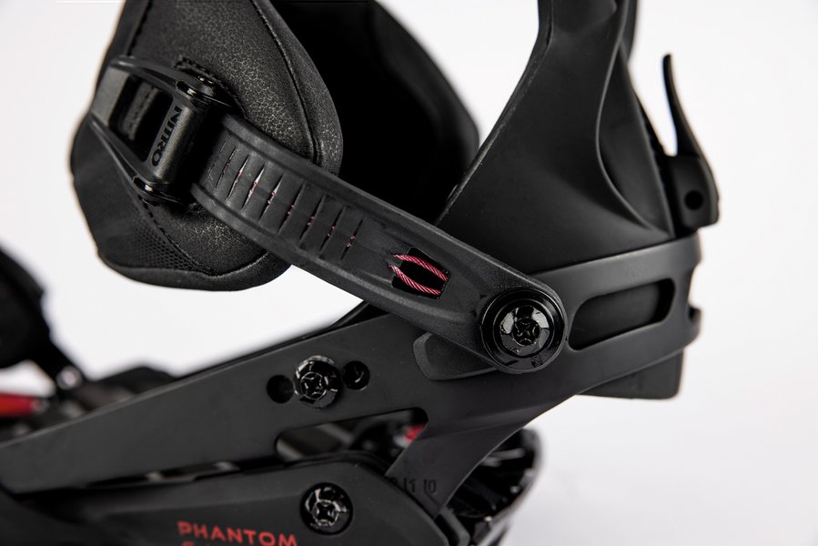 836480_002_phantom_carver_black_red_detail_11_2674472