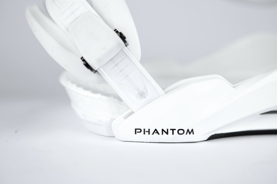 836501_phantom_white_5_2869942