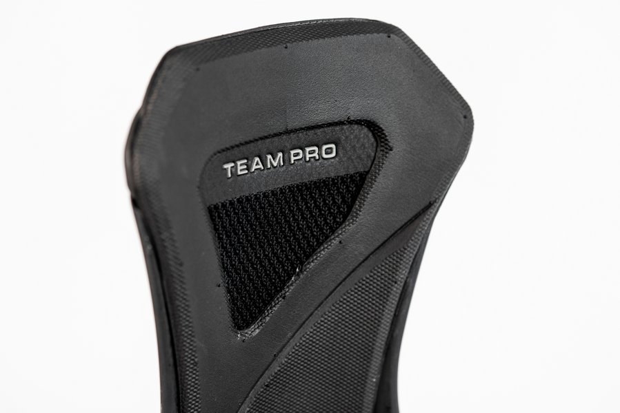 836512_001_team_pro_ultra_black_detail_10_3014465
