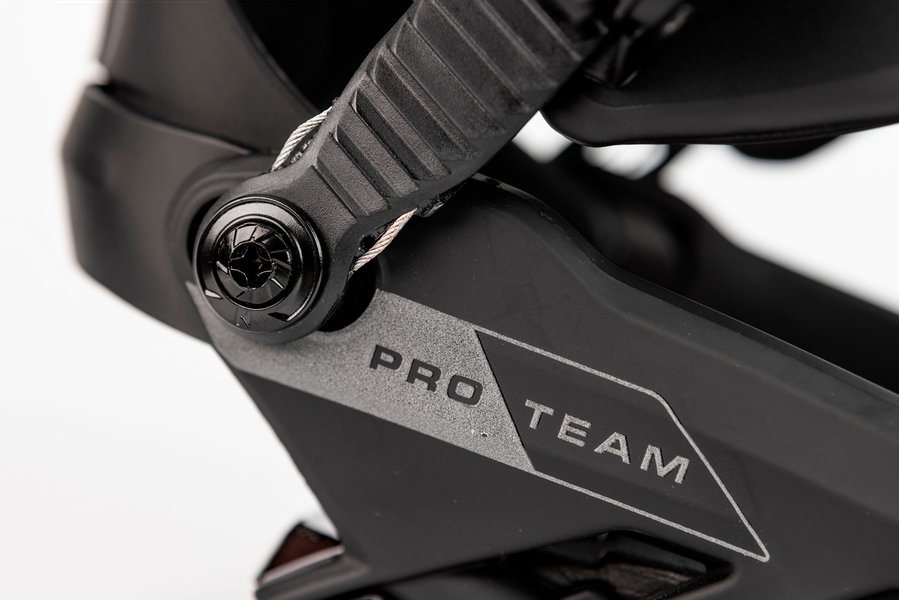 836512_001_team_pro_ultra_black_detail_2_3014455