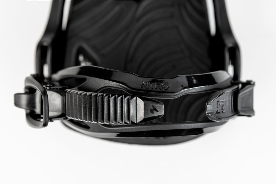 836516_001_cosmic_ultra_black_detail_7_3013365