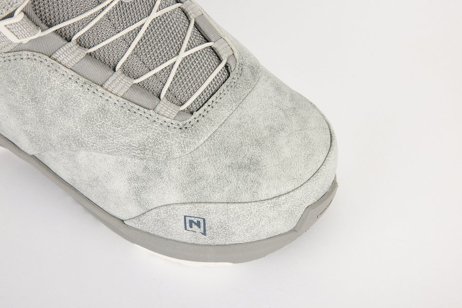 848643_008_crown_tls_grey_detail_4_3012549