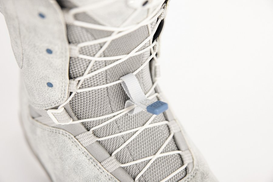 848643_008_crown_tls_grey_detail_7_3012555
