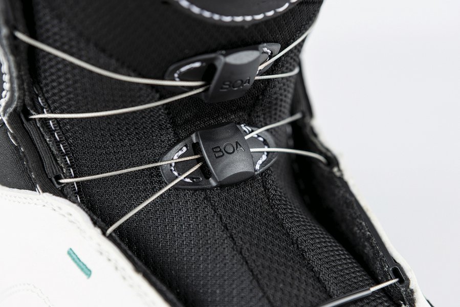 848683_001_droid_boa_x_volcom_detail_4_3012613