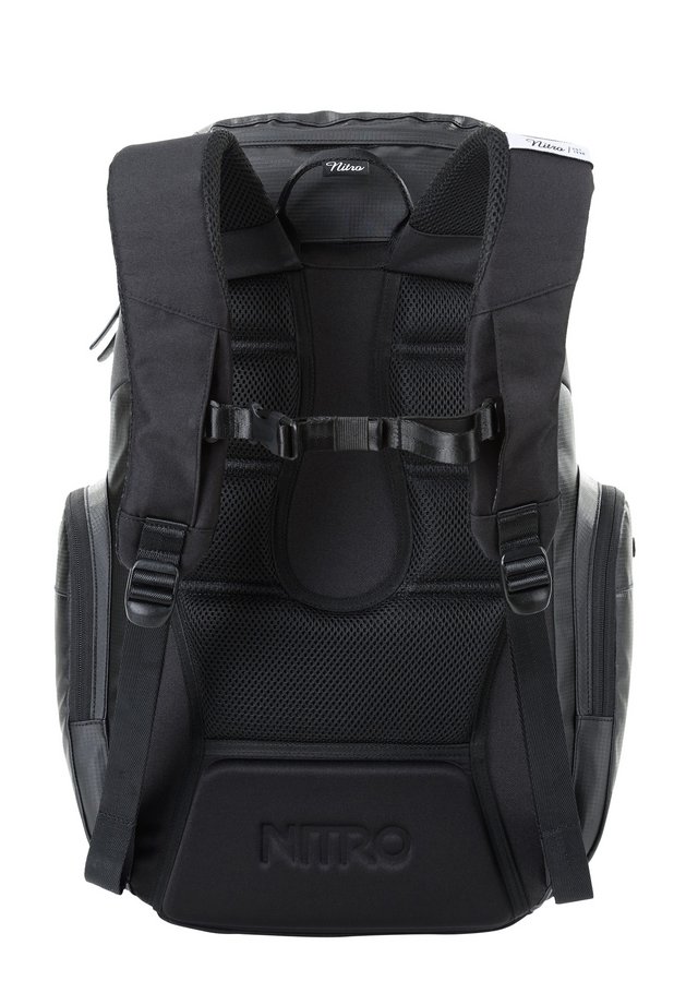 878037_072_weekender_tough_black_product_6_3024472