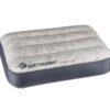 apildownlgy_aerosdownpillow_large_grey_01_2621316