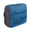 apilpremdlxnb_aerospremiumpillow_deluxe_navy_06_2621345