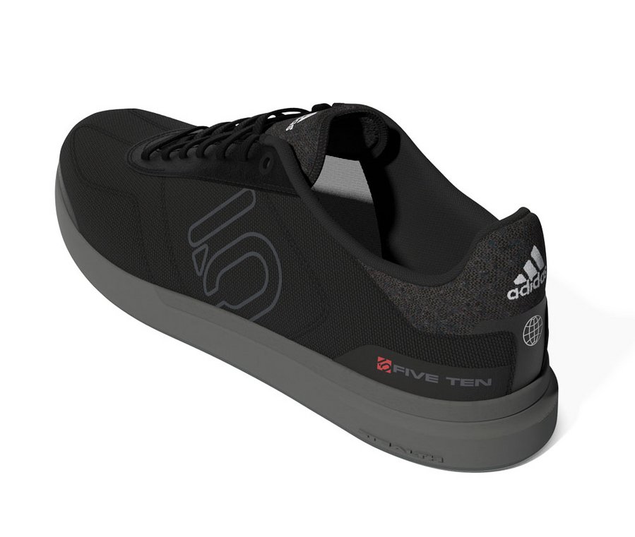 gz9865_ftw_virtual_back_lateral_top_transparent_2566448