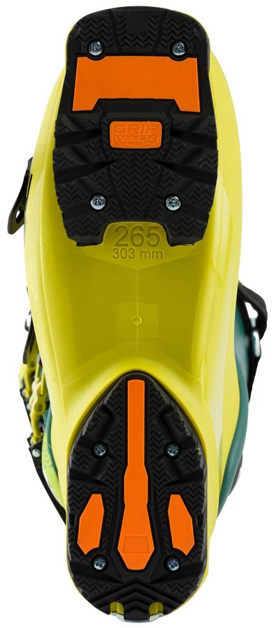 lbj7040_xt3_110_yellow_green_soles_rgb72dpi_2187801