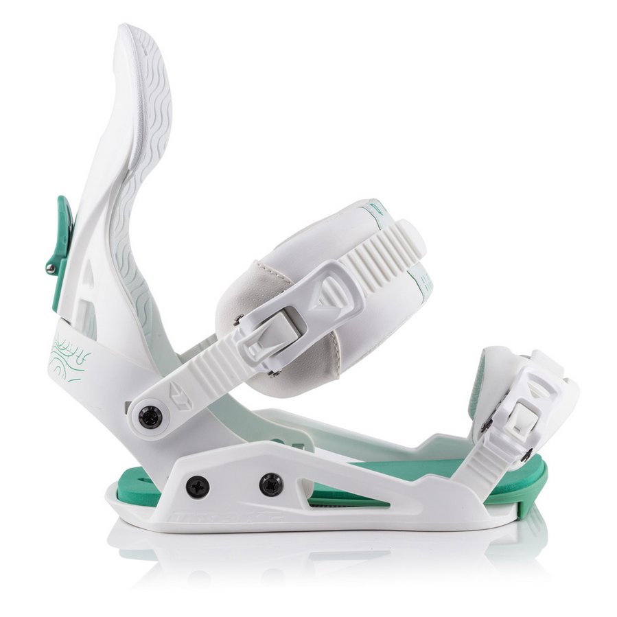 queen_white_lat_2689352