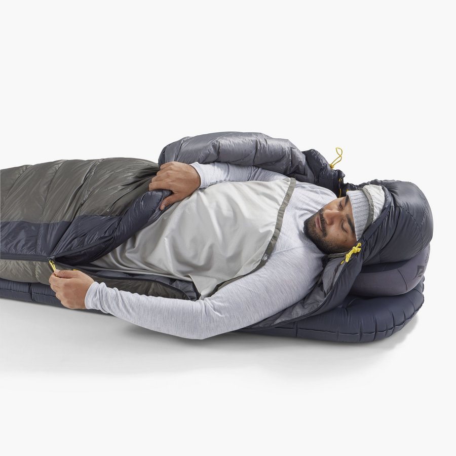 sparkprodownsleepingbag_1c_30fregular_asl041071_0501_2977533