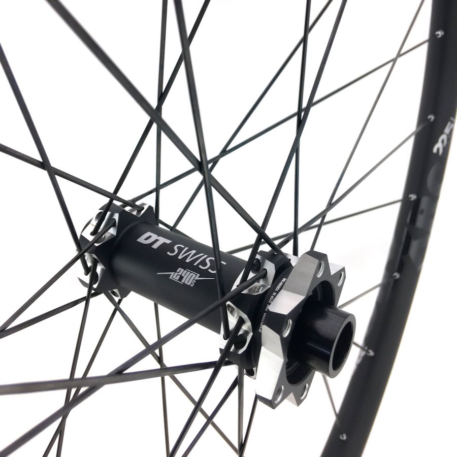 we24013_front_xrc_1200_spline_carbon_622x22_2_2882007