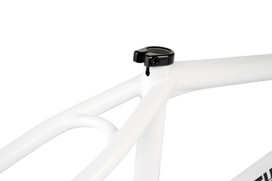 wtp_my22_doomsayer_frame_white_11_2797966